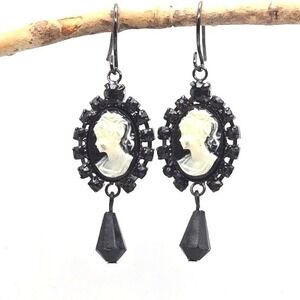 Gothic Cameo Earrings Black Oval Vintage Style Dangle Drop Gemstone